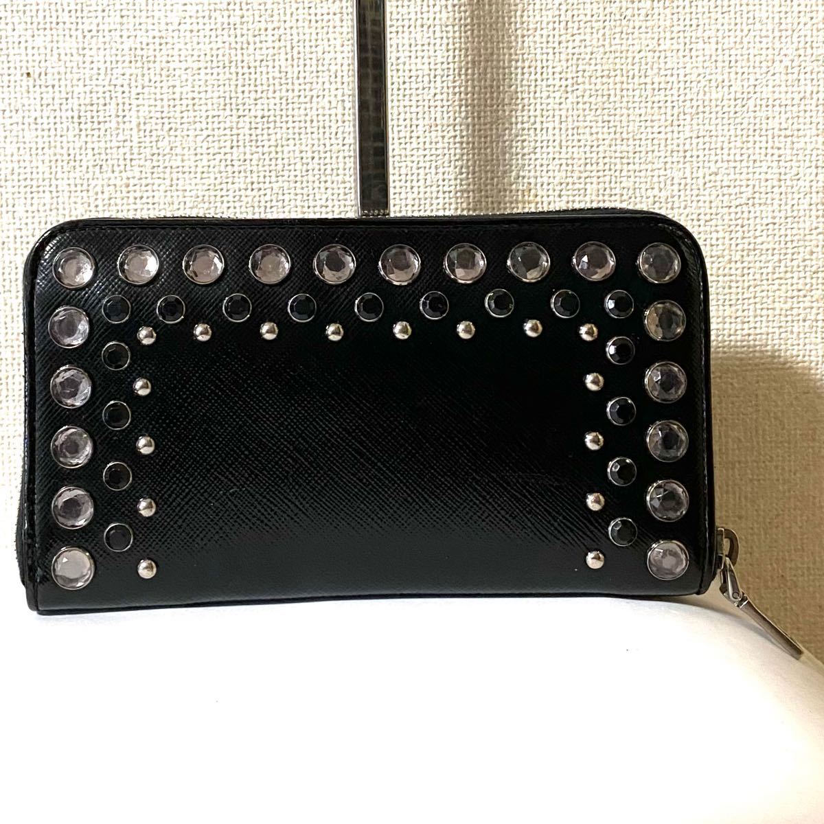 希少 PRADA 長財布 ラウンドファスナー クリスタル ビジュー レザー 黒 ...
