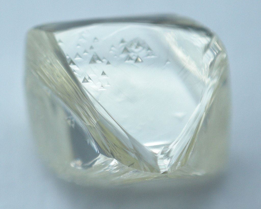 天然ダイヤモンド 原石 ラフ ルース　0.80ct　Jカラー　SI2 　八面体（ソーヤブル）　 【47384】