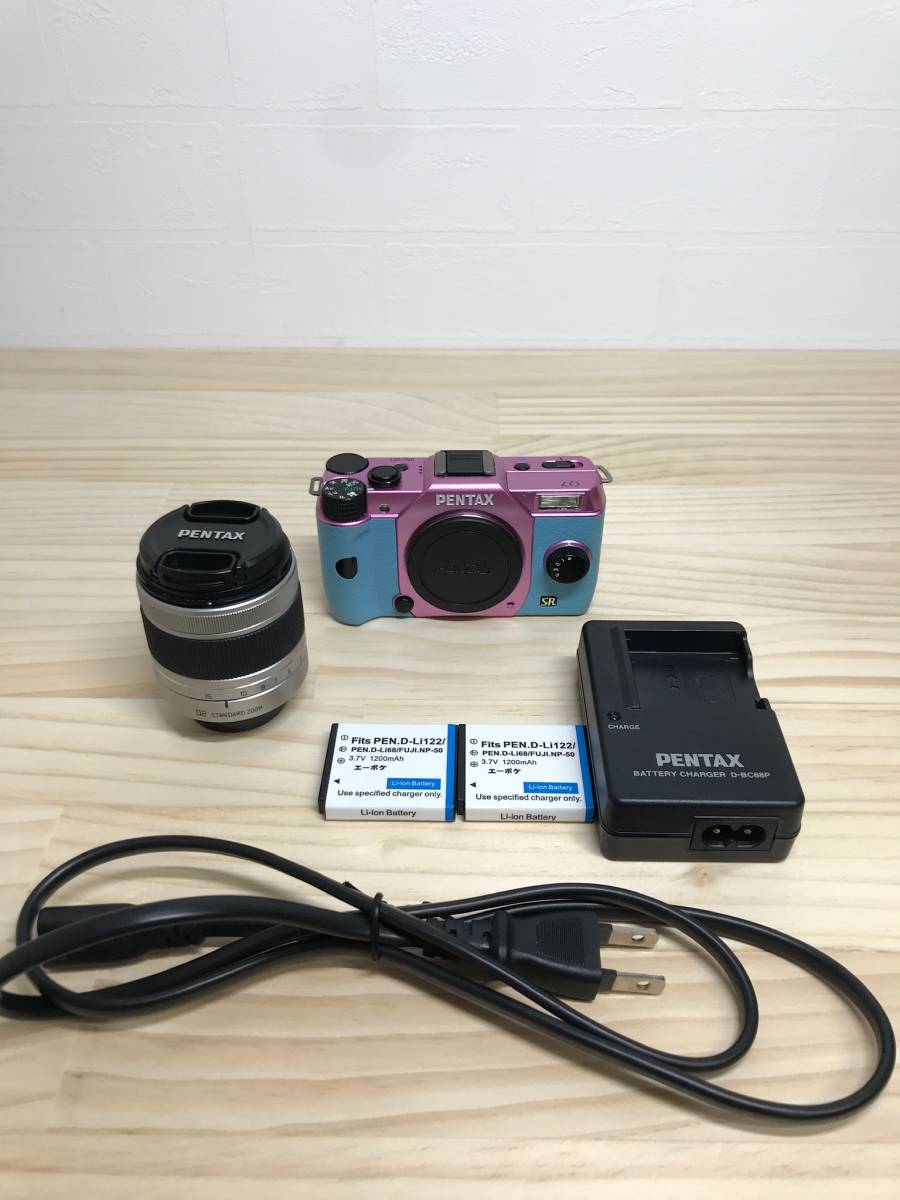 送料込み!!希少カラー!PENTAX ミラーレス一眼 Q7 ズームレンズ