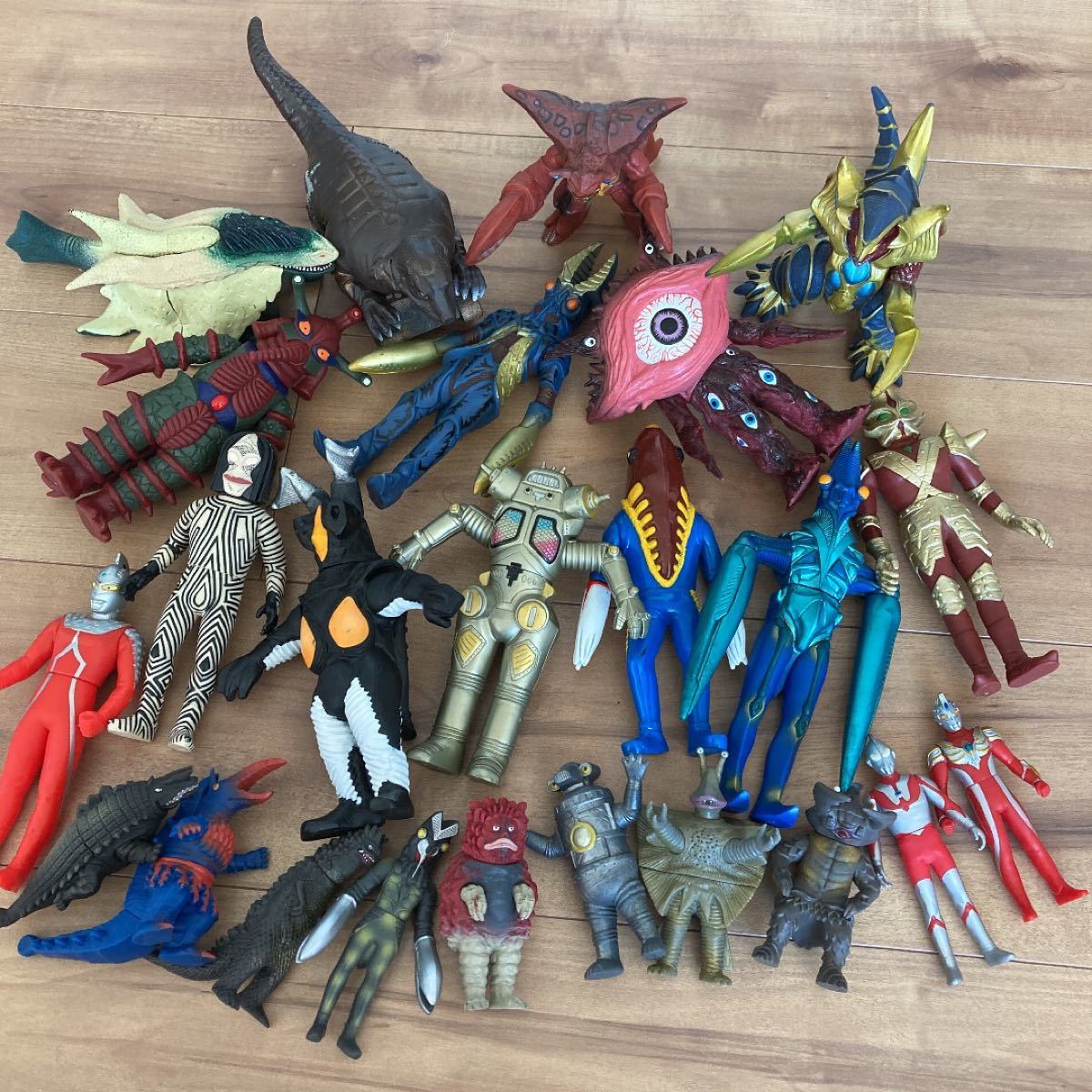 ウルトラマン ウルトラ怪獣ソフビ フィギュア 24体セット|Yahoo ウルトラマン ウルトラ怪獣ソフビ フィギュア 24体セット|Yahoo