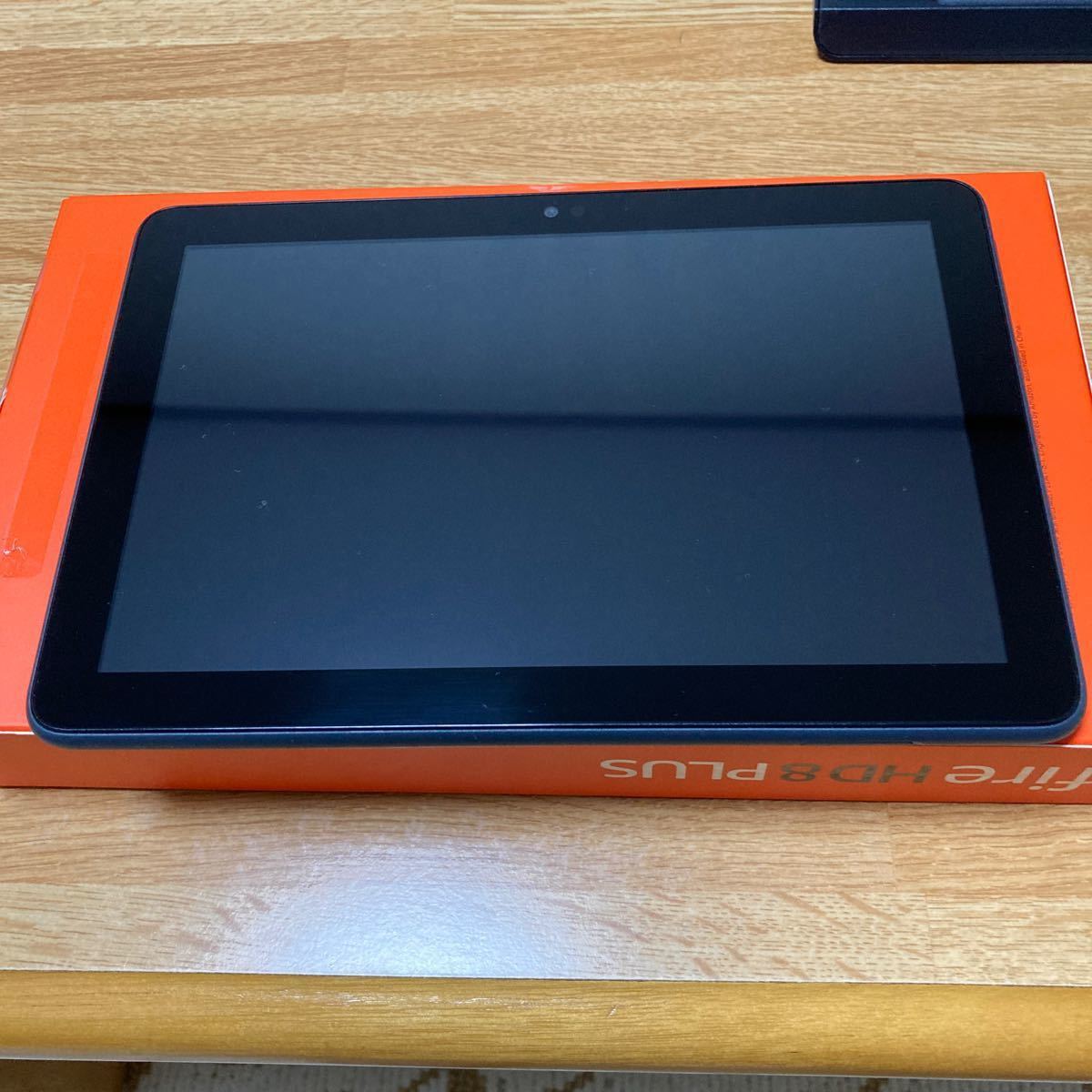 amazon fire hd8 plus ワイヤレス充電スタンド付き