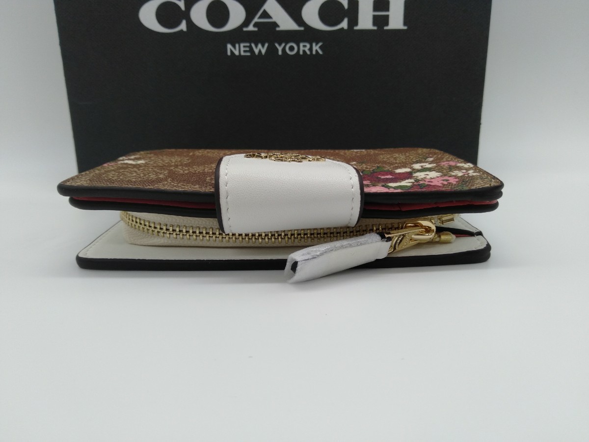 新品未使用 COACH コーチ 花柄 二つ折り 財布