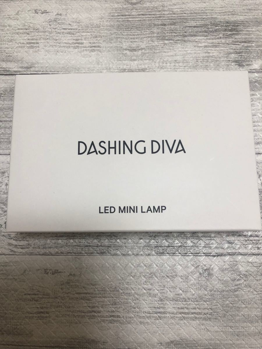 DASHING DIVA ネイルランプ　LED MIMI LAMP