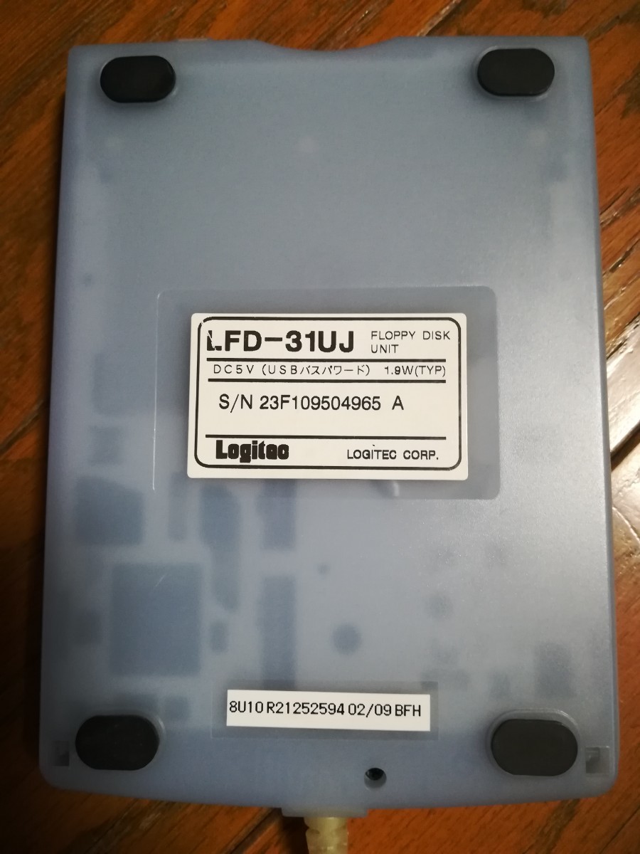 お値下げ中　☆　Logitec フロッピーディスクドライブ　FDD LFD-31UJ ロジテック USB
