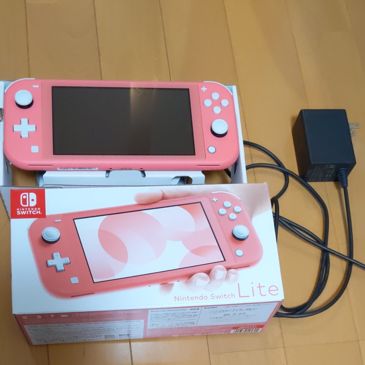 Nintendo Switch Lite Coral スイッチライト コーラル