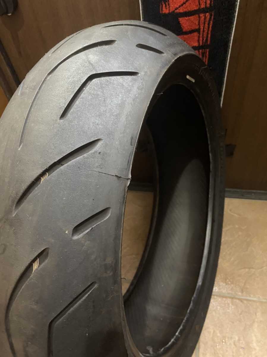 中古MCタイヤ 2019年製造 BRIGESTONE BATTLAX S20R 190/50ZR17 ブリヂストン バトラックス ハイパースポーツ 190 50 17 2219 M942_画像4