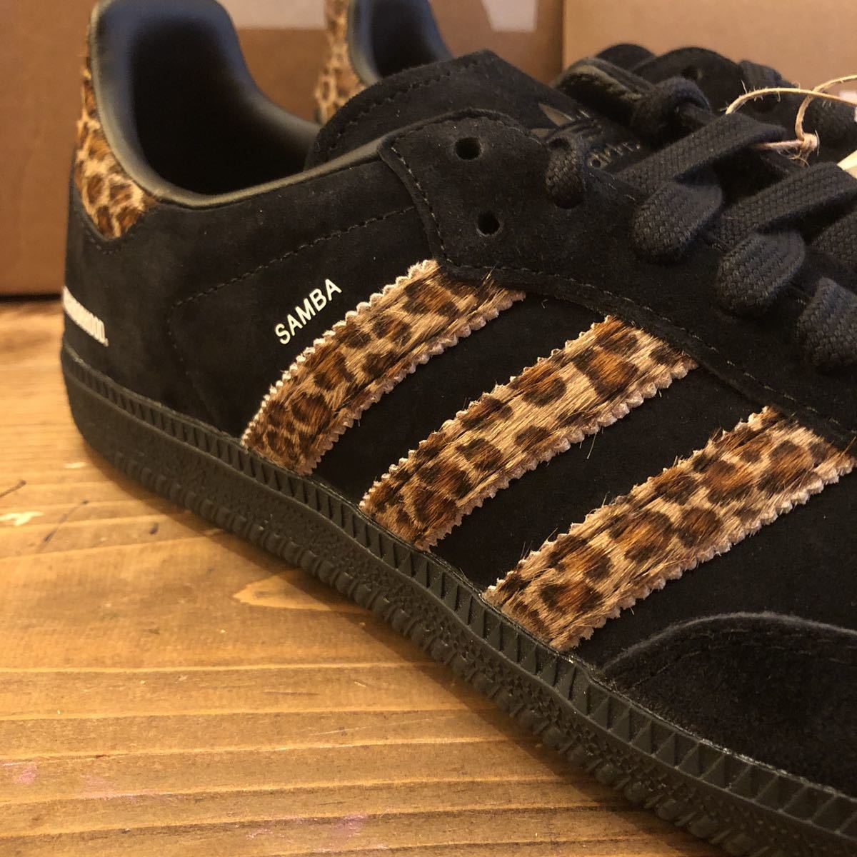 END × Neighborhood × adidas Samba BLACK & LEOPARD 26 5cm END × Neighborhood × adidas Samba BLACK & LEOPARD 26 5cm