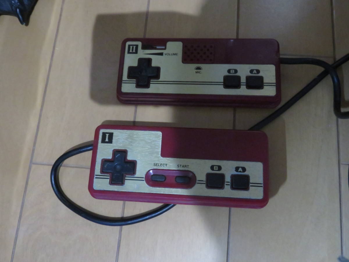 昭和のコレクターズアイテム! 超懐かしの四角ゴムのABボタン! VHF端子接続! 任天堂 ファミリーコンピュータ 説明書付き 本体・アクセサリー 昭和のコレクターズアイテム! 超懐かしの四角ゴムのABボタン! VHF端子接続! 任天堂 ファミリーコンピュータ 説明書付き 本体・アクセサリー