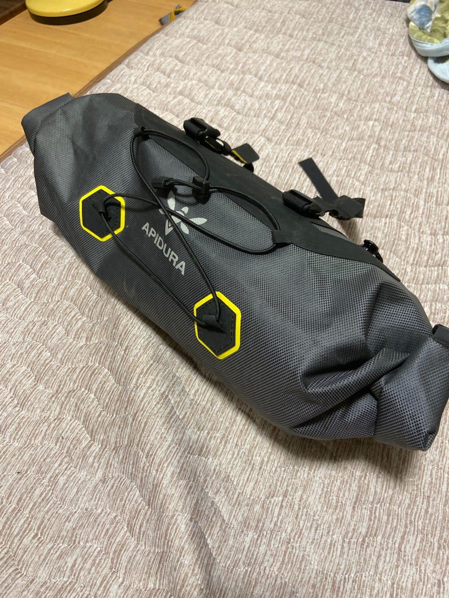 アピデュラ ハンドルバーバッグドライ 9L 他 APIDURA|Yahoo アピデュラ ハンドルバーバッグドライ 9L 他 APIDURA|Yahoo