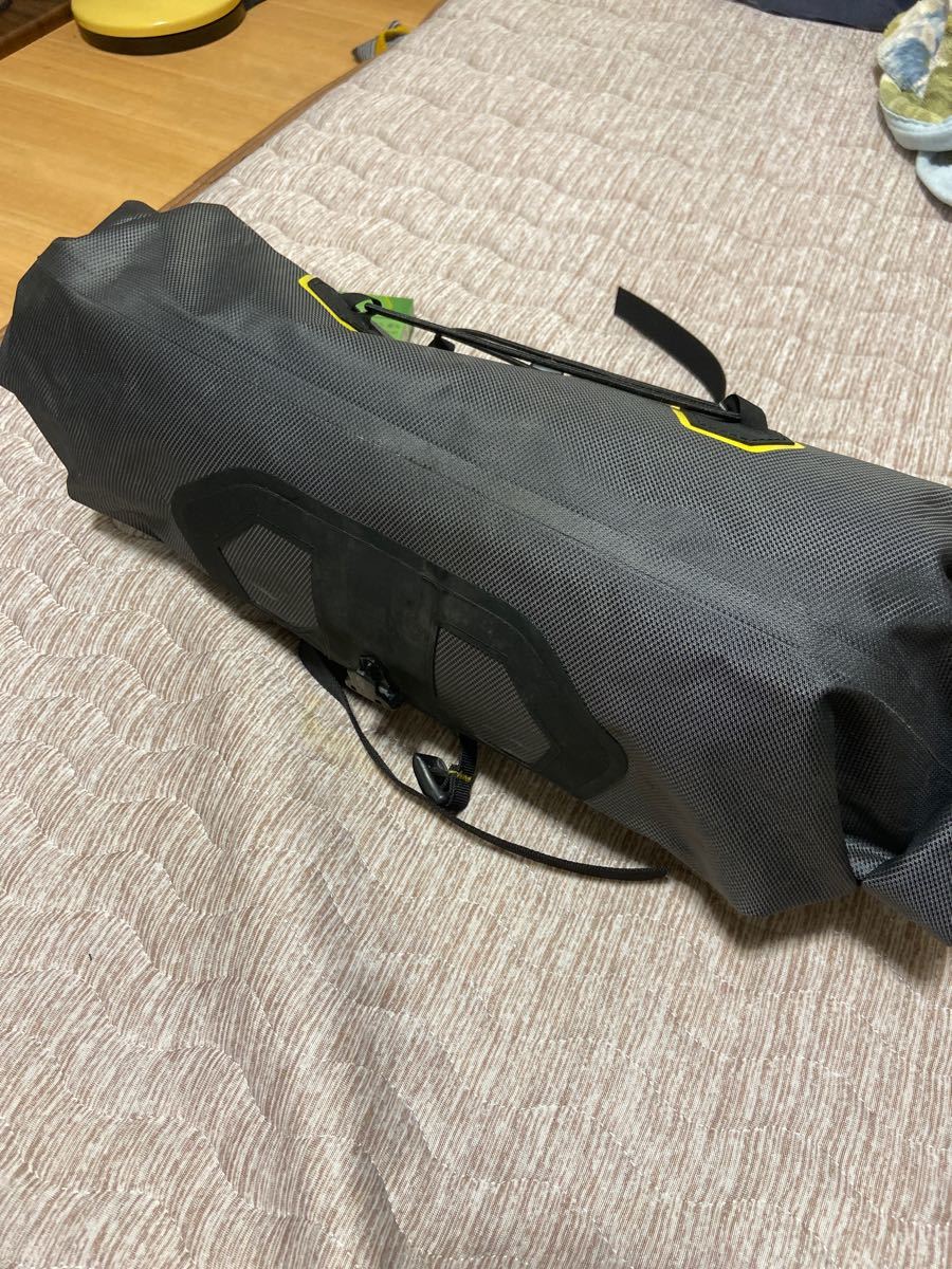 アピデュラ ハンドルバーバッグドライ 9L 他 APIDURA|Yahoo アピデュラ ハンドルバーバッグドライ 9L 他 APIDURA|Yahoo