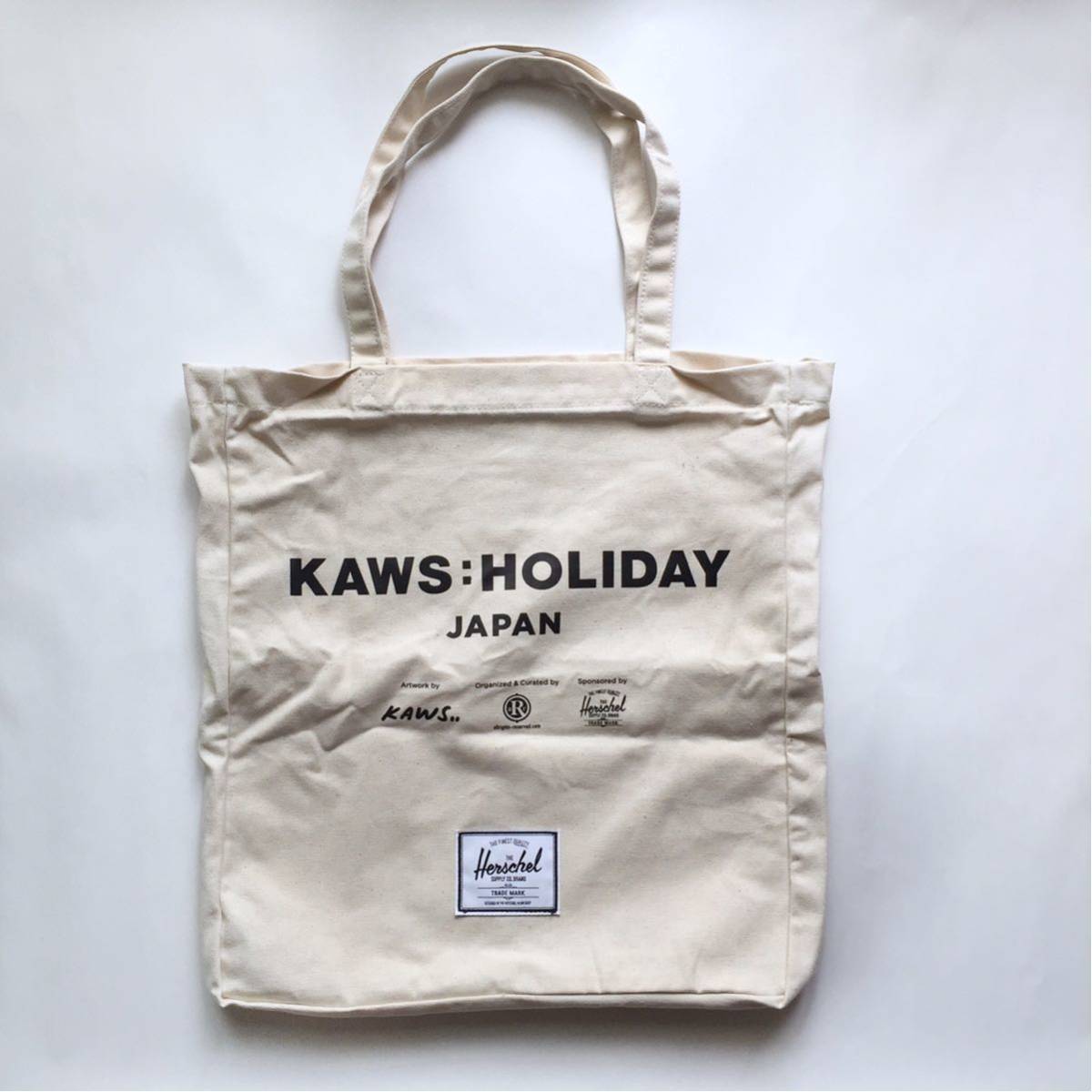 未使用品〈会場限定〉KAWS×Herschel kaws holiday japan ハーシェル カウズ ホリデー KAWS HOLIDAY トートバッグ medicomtoy tokyofirst_画像1