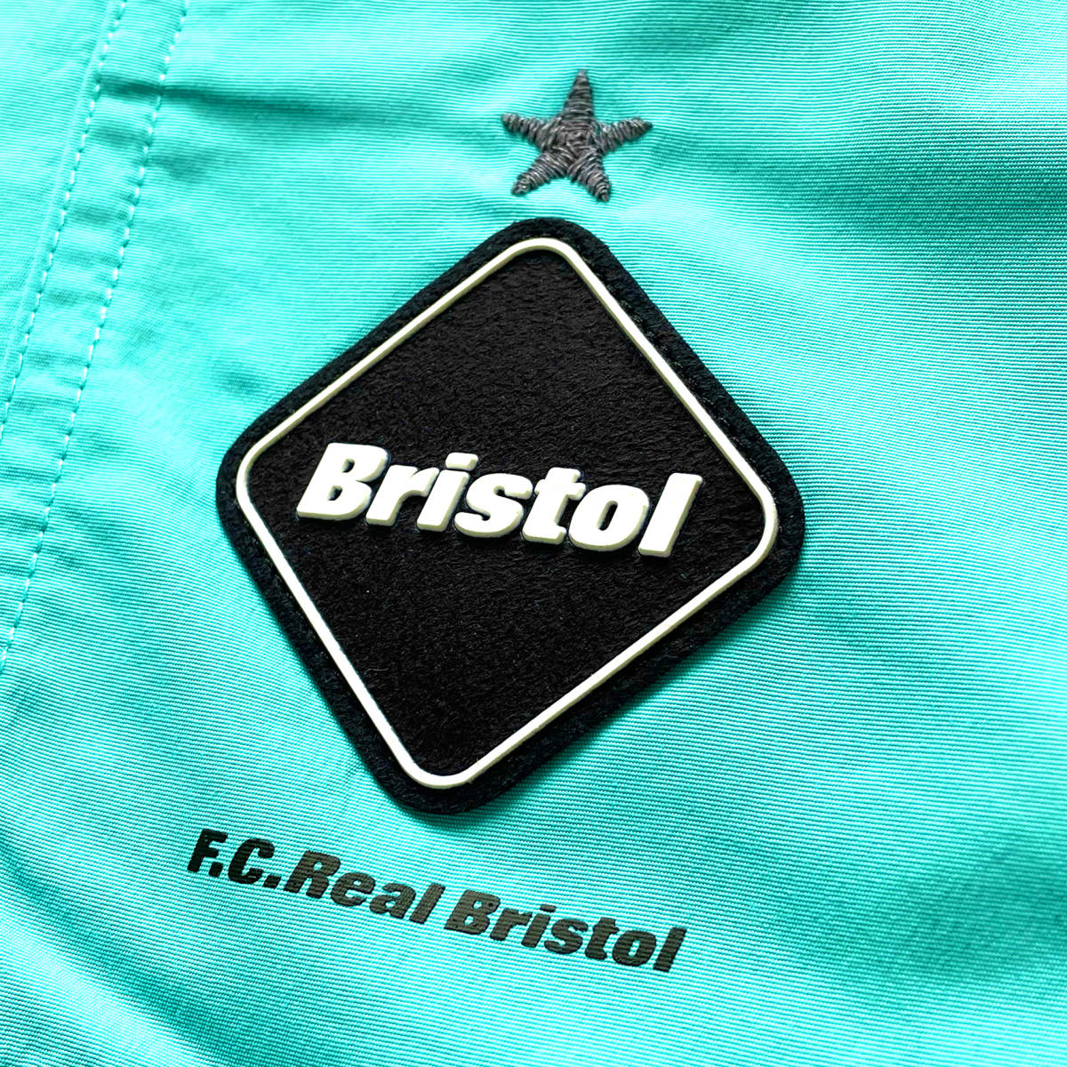新品L FCRBゲームパンツNYLON EASY SHORTSショーツF C Real 新品L FCRBゲームパンツNYLON EASY SHORTSショーツF C Real