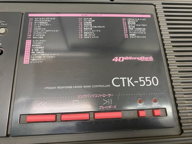 【11111】CASIO　CTK-550　カシオ　キーボード　鍵盤　楽器　ソングブック付　通電確認済み_画像2