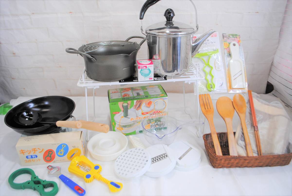 ヤフオク! - そ877 ☆【未使用品あり!】キッチン用品/積み重ね棚/天...