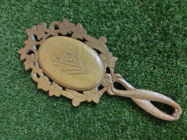 * antique hand-mirror / tree carving / equipment ornament / wooden / floral print / retro *