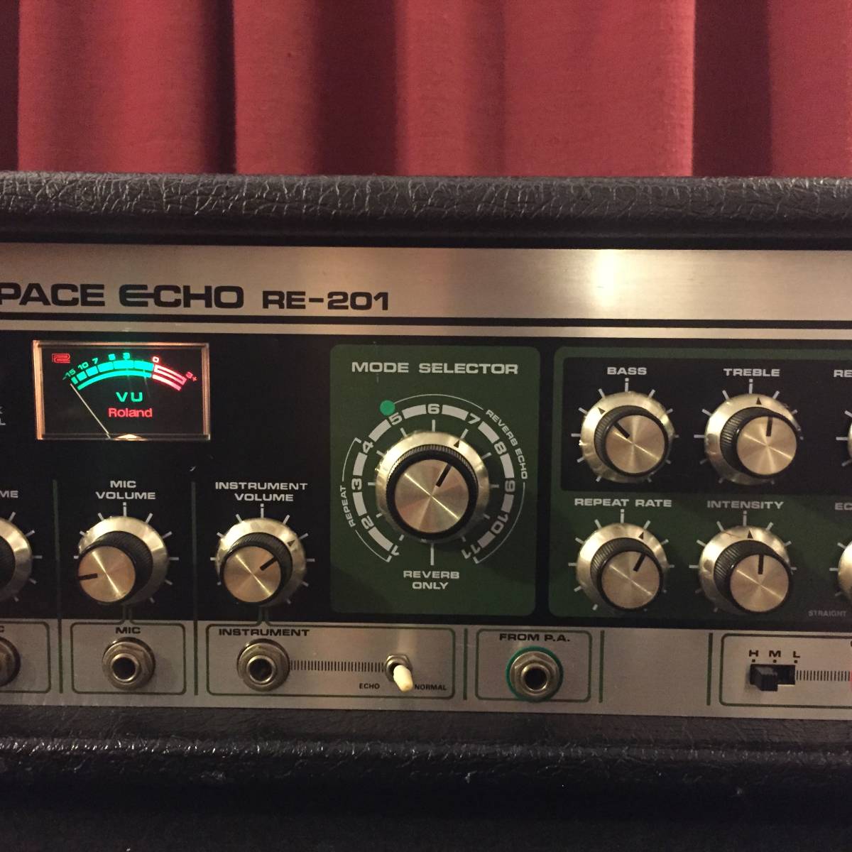 Roland SPACE ECHO RE-201 スペースエコー エコーチェンバー ( New Kit 付.フルメンテナンス済み. 完動品）ローランド  テープ RE201 RE301
