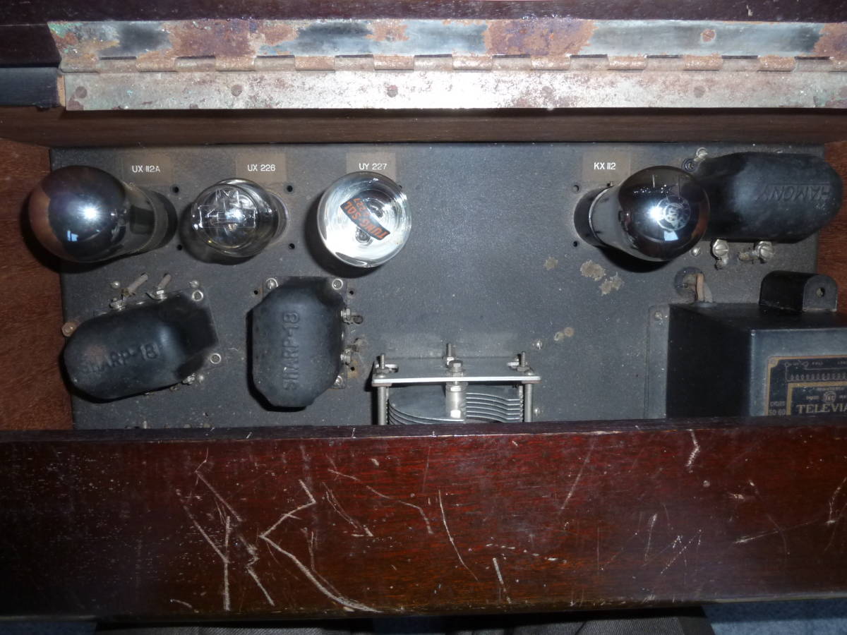 整理番号No.1152 　古典ラジオ　テレビアン（山中電機）　4球（ナス管）＋鉱石　_画像3