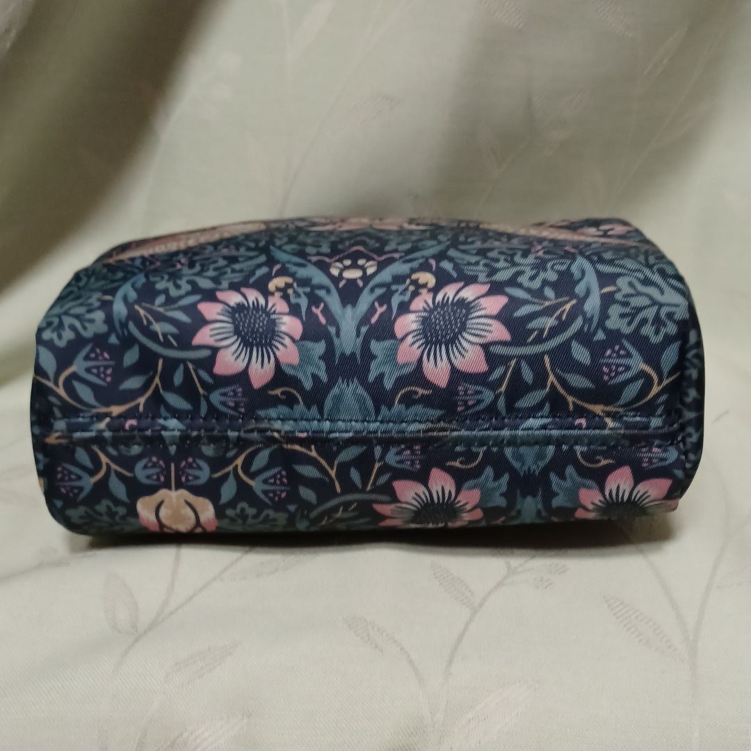 Paypayフリマ 新品 未使用 フェリシモ ウィリアムモリス いちご泥棒 ポーチ おまけ付き Paypayフリマ 新品 未使用 フェリシモ ウィリアムモリス いちご泥棒 ポーチ おまけ付き