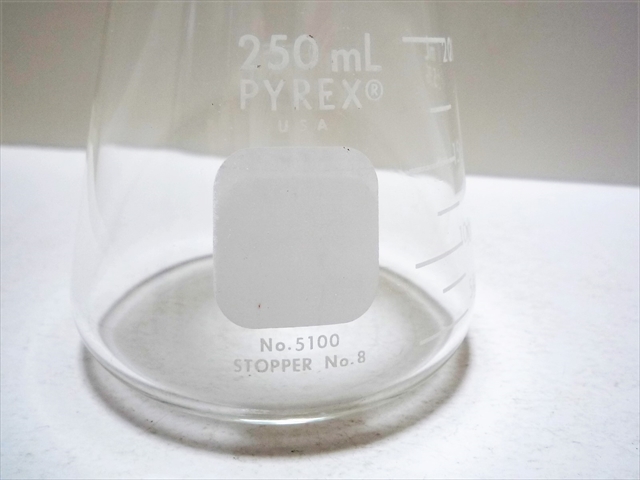  Pyrex PYREX USA triangle flask glass beaker 250ml scale No.5100 STOPPER No.8 experiment . height 13.7cm display storage .