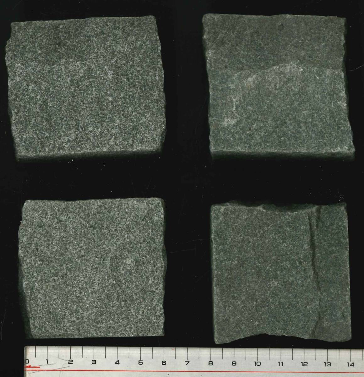 ピンコロ 小舗石 天然石 グレー ミカゲ石 割肌 方形 敷石 花壇 ピンコロ 小舗石 天然石 グレー ミカゲ石 割肌 方形 敷石 花壇