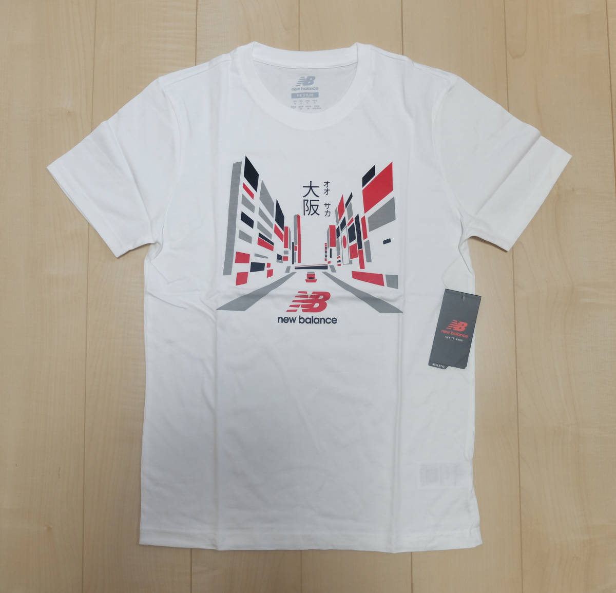 新品!　ニューバランス　New Balance　Tシャツ　メンズ　白　S　大阪