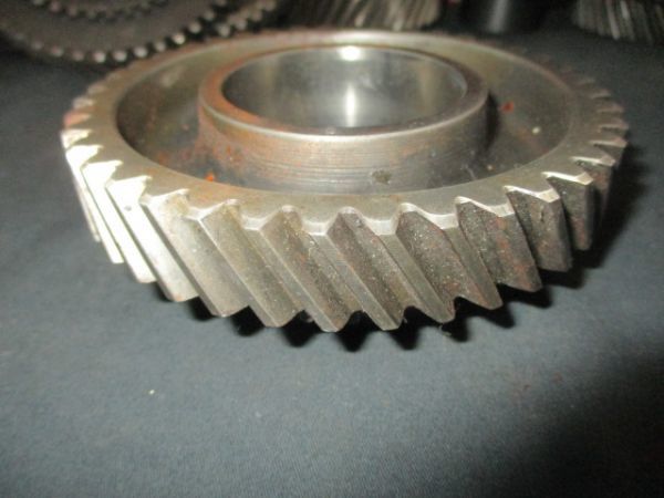 # Ferrari 348 2 speed pinion gear used 133935 70000589 parts taking equipped mission gearbox manual PINION FOR 2ND GEAR (Z.40)#