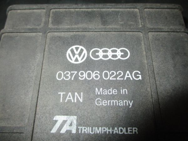 # Volkswagen Golf 2 19RV компьютер двигателя - б/у 037906022AG снятие частей есть Jetta ECU блок управления модуль 