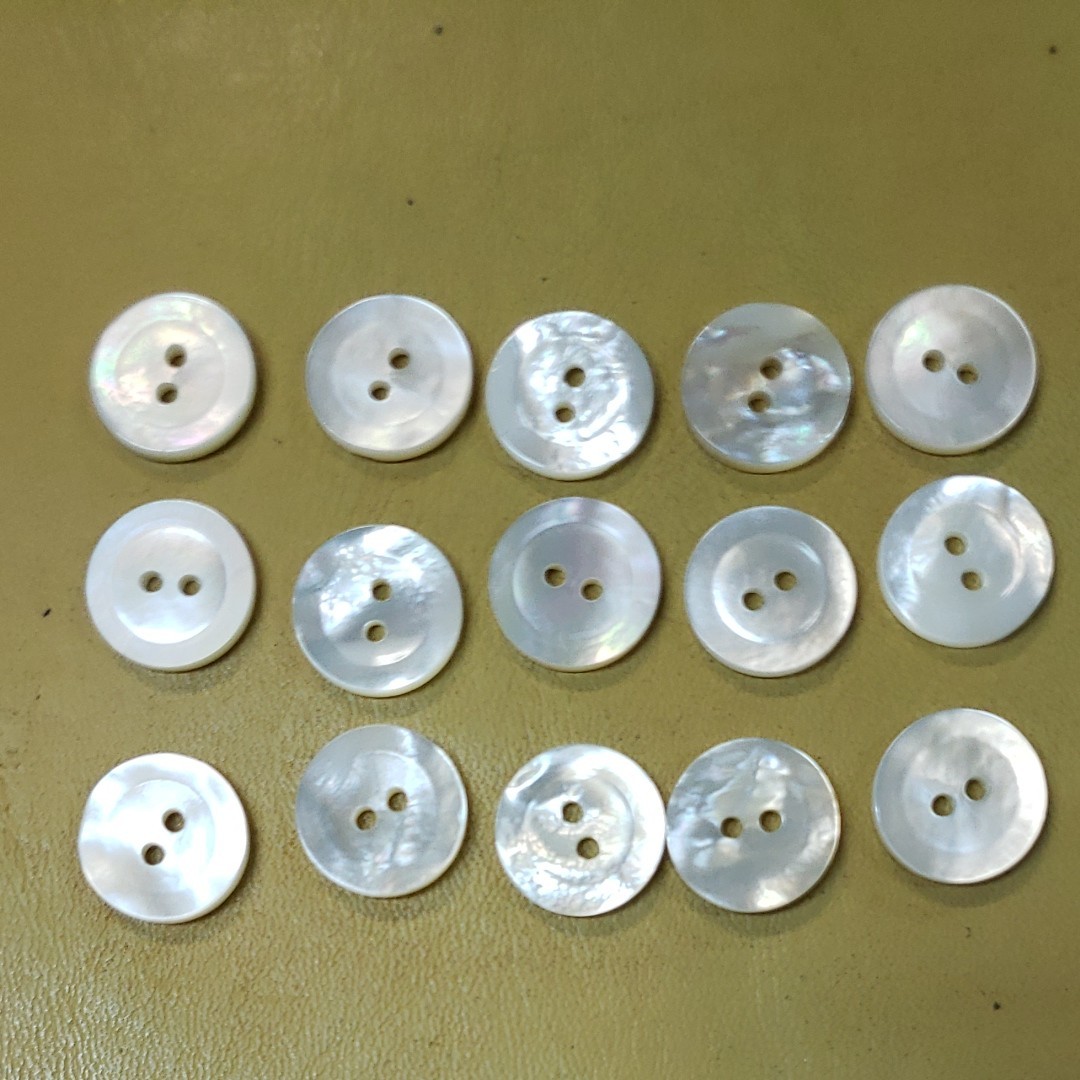 Paypayフリマ 白蝶貝ボタン約15mm 15個 貝ボタン ハンドメイド Paypayフリマ 白蝶貝ボタン約15mm 15個 貝ボタン ハンドメイド