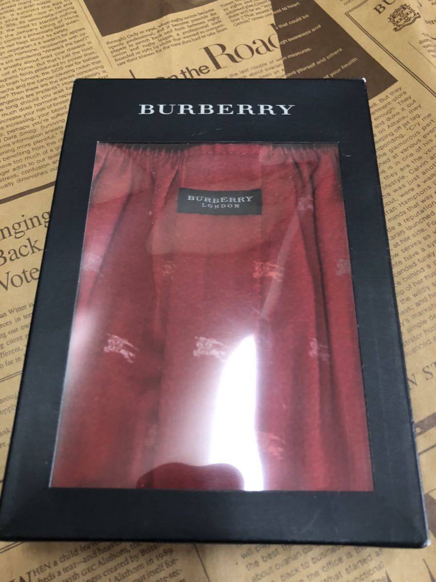 【激安大特価!】 新品 バーバリー BURBERRY トランクス M 赤 全体にホース柄 ボックス入り 未使用 レア その他 【激安大特価!】 新品 バーバリー BURBERRY トランクス M 赤 全体にホース柄 ボックス入り 未使用 レア その他