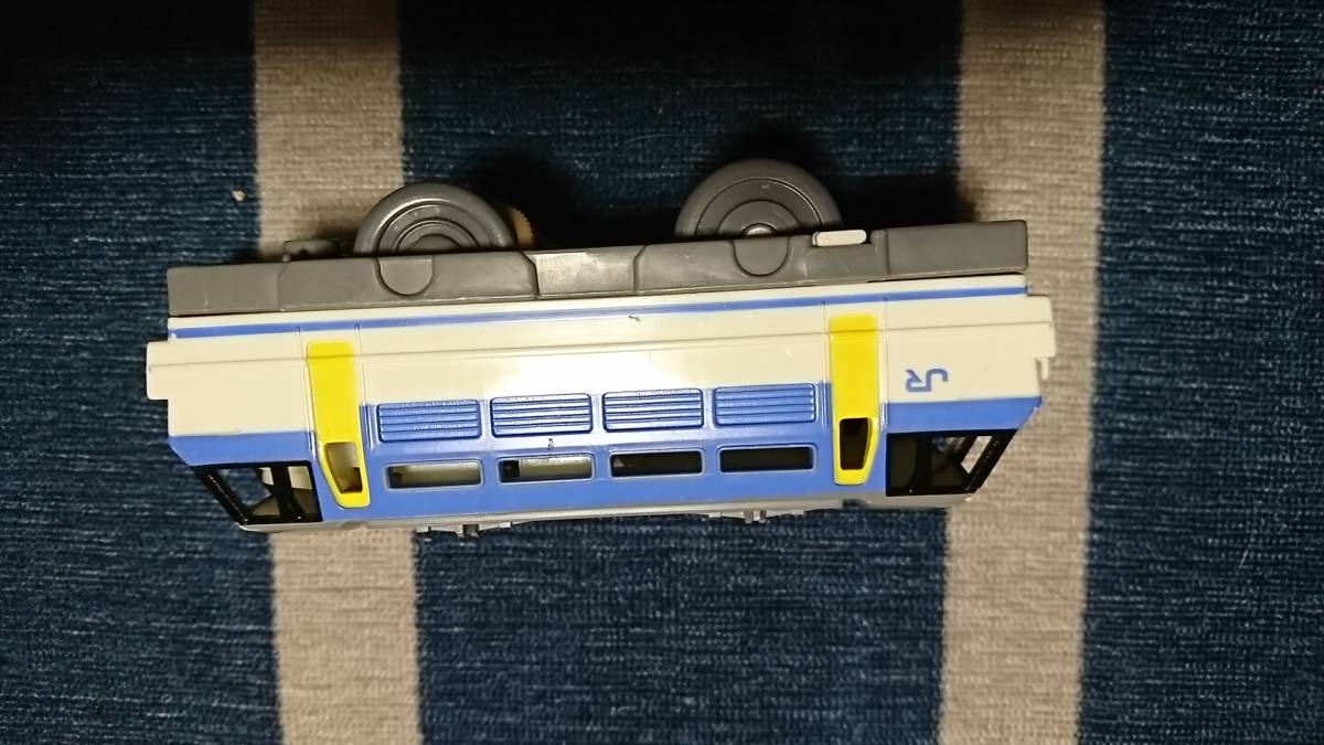 プラレール　⑨　列車　JR　EF66 12　中古　保管品　ジャンク扱い　欠品破損等わかりません_画像2