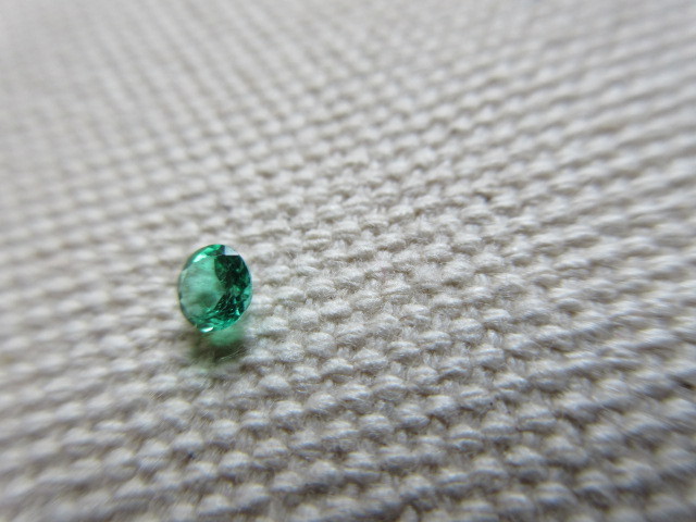 天然 ベリル エメラルド Emerald 0.134ct ルース ソーティング付き