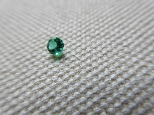 天然 ベリル エメラルド Emerald 0.134ct ルース ソーティング付き