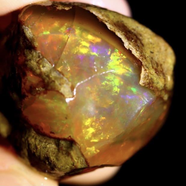 オパール原石71ct/遊色キラキラ~ | clinicamedicasantapaulina.com.br