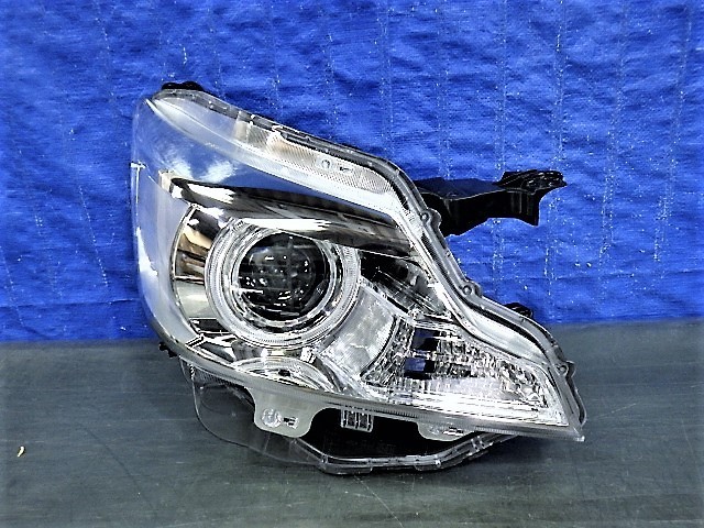 1563　スペーシア　カスタム　MK32S　MK42S　右ライト　HID　1872　35100-81M62　レンズ美品_画像1