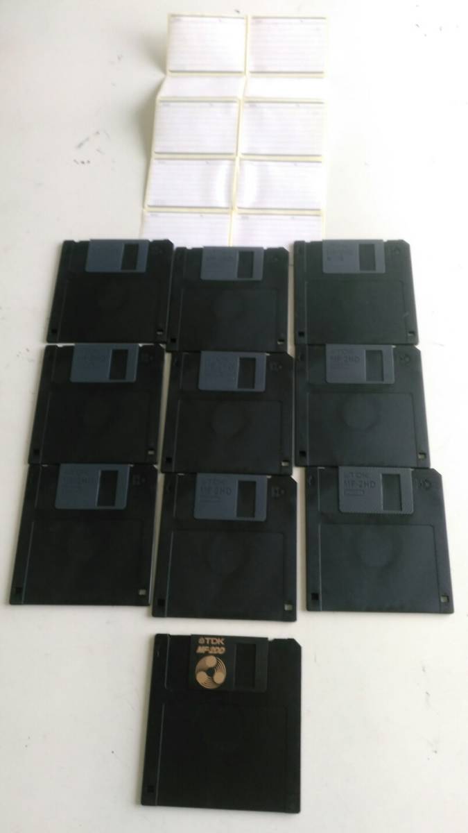 ジャンクです。フロッピーディスク　TDK MF-2HD DOS18 8枚、MF-2HD 256 1枚、TDK MF-2DD 1枚の 合計10枚セット、ラベル付です。
