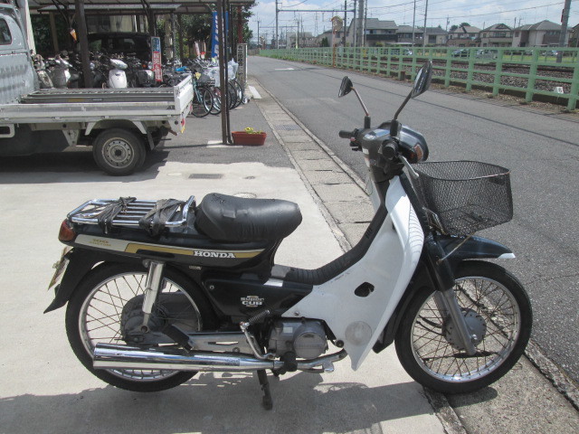 中古現状車　ＨＯＮＤＡ　スーパーカブ　カスタム　１００㏄ HA06～_画像1