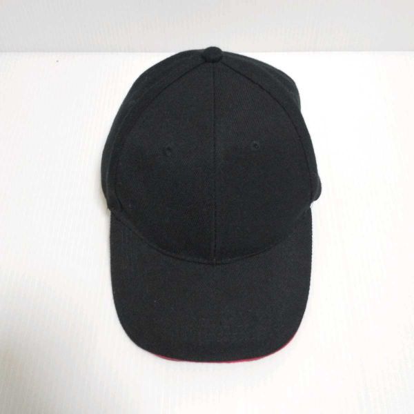 b0043 ベースボールキャップ F ブラック×レッド マジックテープ調整