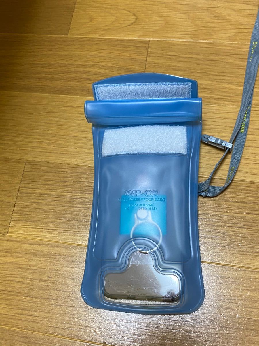 スマホ　防水ケース　紐付き　ブルー　iPhoneが水中カメラとして使える