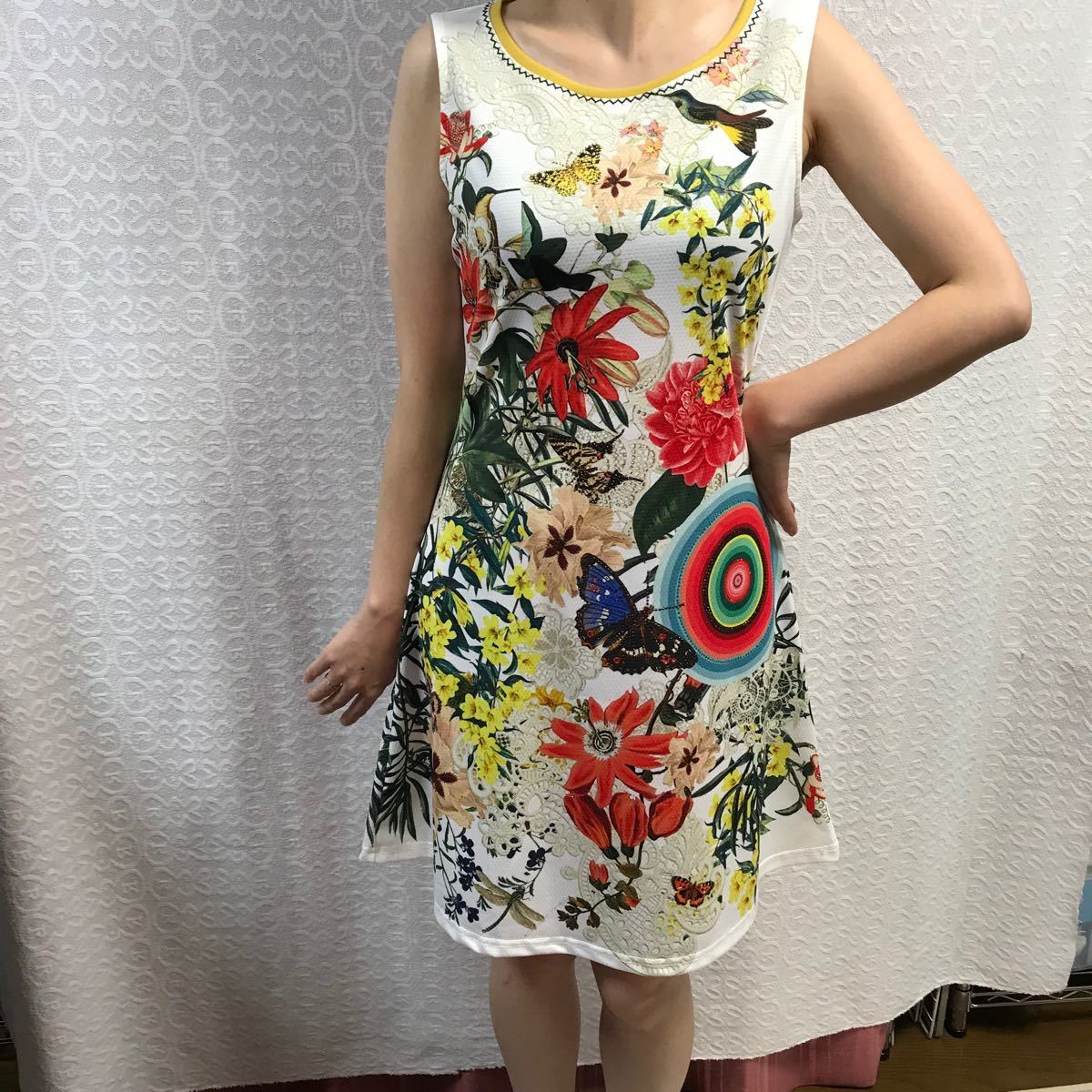 Paypayフリマ 101 Idees 花柄鳥と蝶モチーフ ノースリーブワンピース 春夏 レディース 2号 M Paypayフリマ 101 Idees 花柄鳥と蝶モチーフ ノースリーブワンピース 春夏 レディース 2号 M