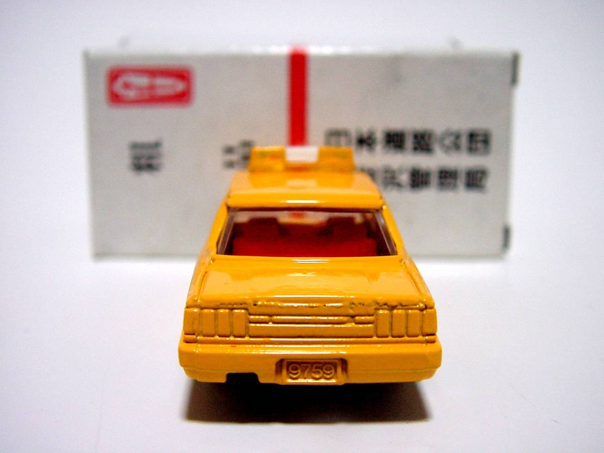 トミカ 13-5 セドリック 4ドアハードトップ 日本道路公団 トミカ 13-5 セドリック 4ドアハードトップ 日本道路公団