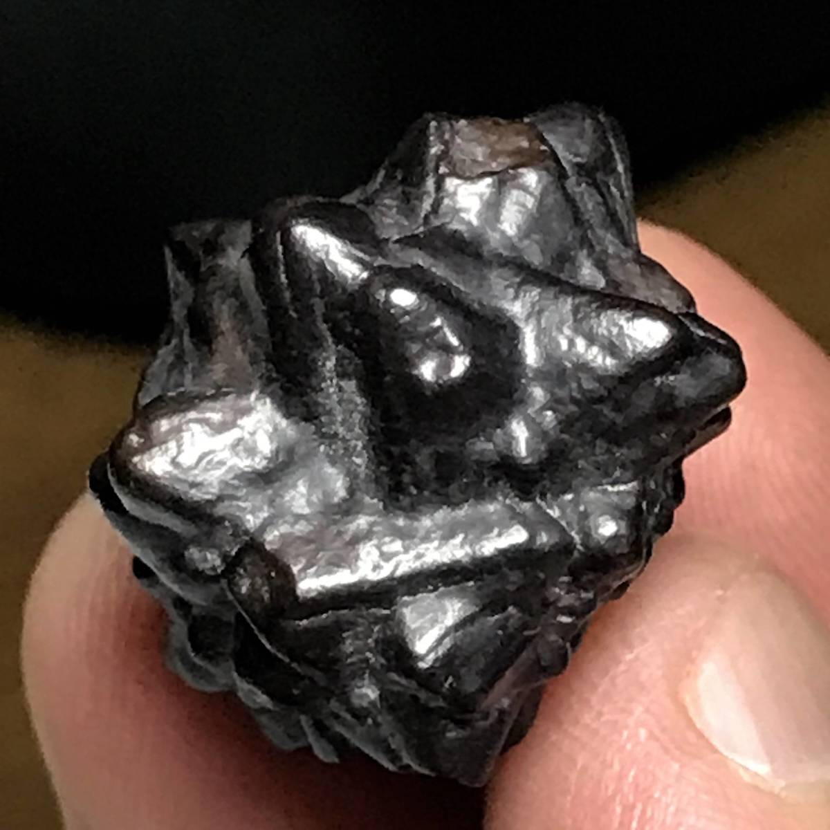 ユニークな形状のエジプト産褐鉄鉱・ゼットストーン・預言石・31・18g（エジプト産鉱物標本）_画像7