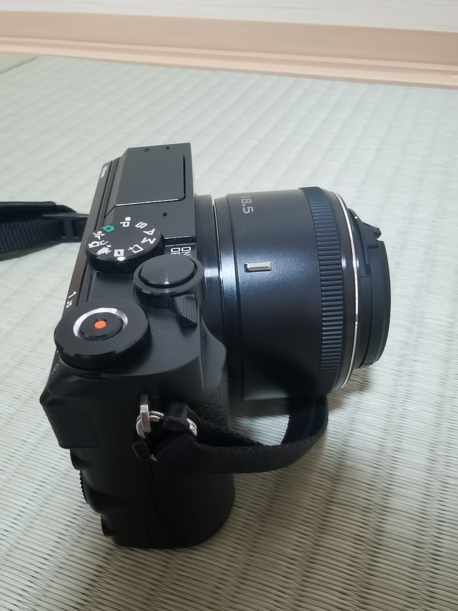 Paypayフリマ Nikon ミラーレス一眼 Nikon1 J5 ブラック 単焦点レンズセット Paypayフリマ Nikon ミラーレス一眼 Nikon1 J5 ブラック 単焦点レンズセット
