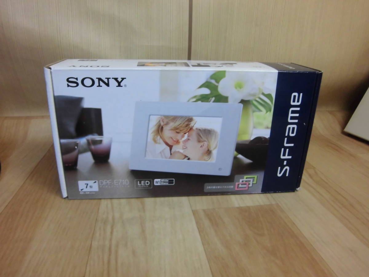 ソニー SONY デジタルフォトフレーム DPF-E710 / WI 内蔵メモリー128MB_画像1