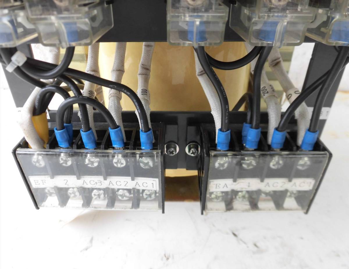 ほ サージカットトランス 富士変圧器 FH05-024 200/100V 1KVA ほ サージカットトランス 富士変圧器 FH05-024 200/100V 1KVA