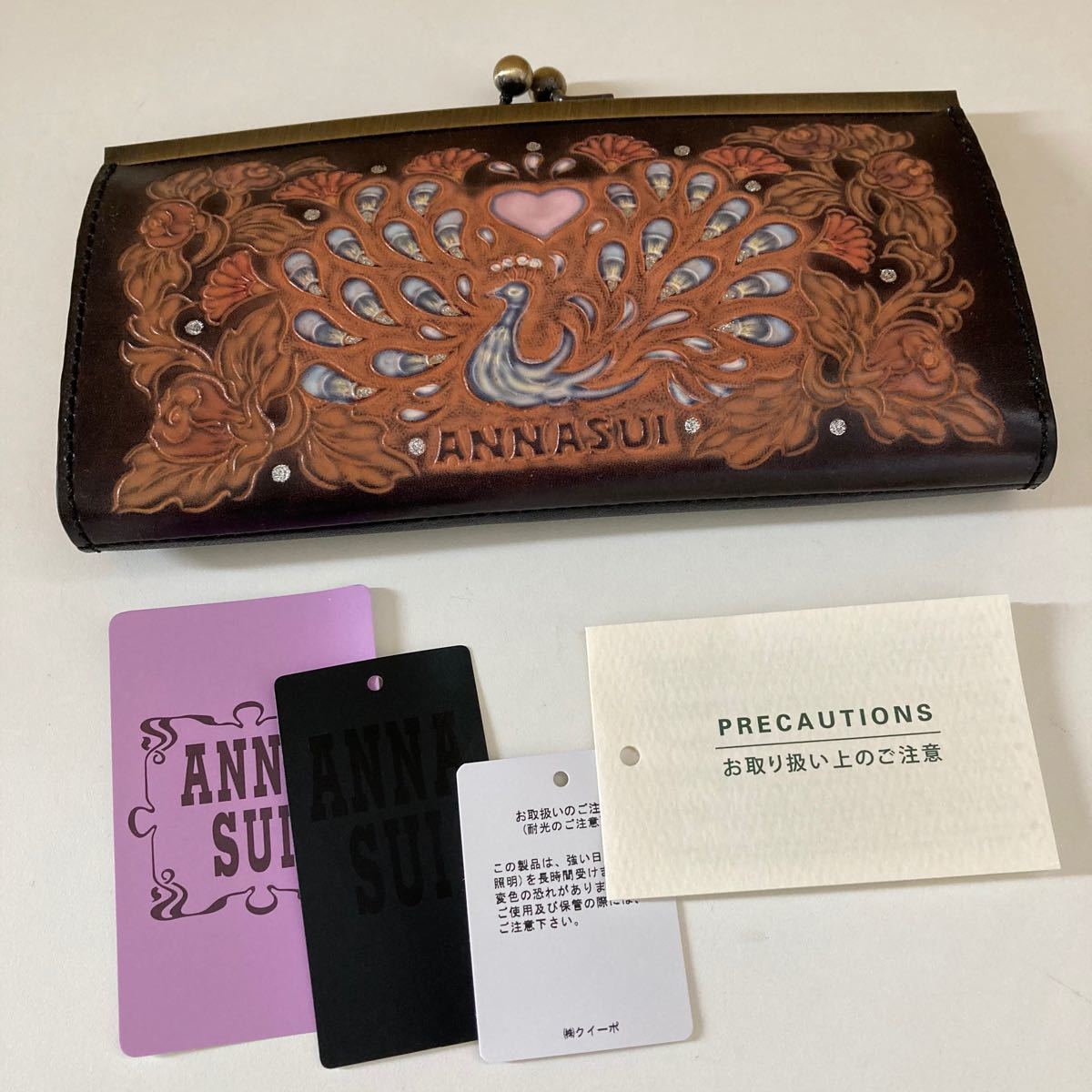 新品未使用 ANNA SUI 長財布 孔雀 型押し レザー ピーコック 新品未使用 ANNA SUI 長財布 孔雀 型押し レザー ピーコック