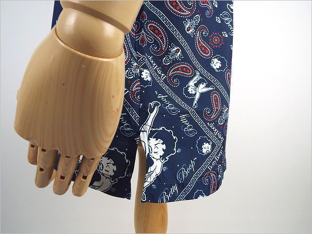 【送料無料 30%OFF】Betty Boop ベティ ブープ プリントオープンカラーシャツ 「Paisley Bandana」 接触冷感　 BE-82 NAVY_XXLsize_画像5