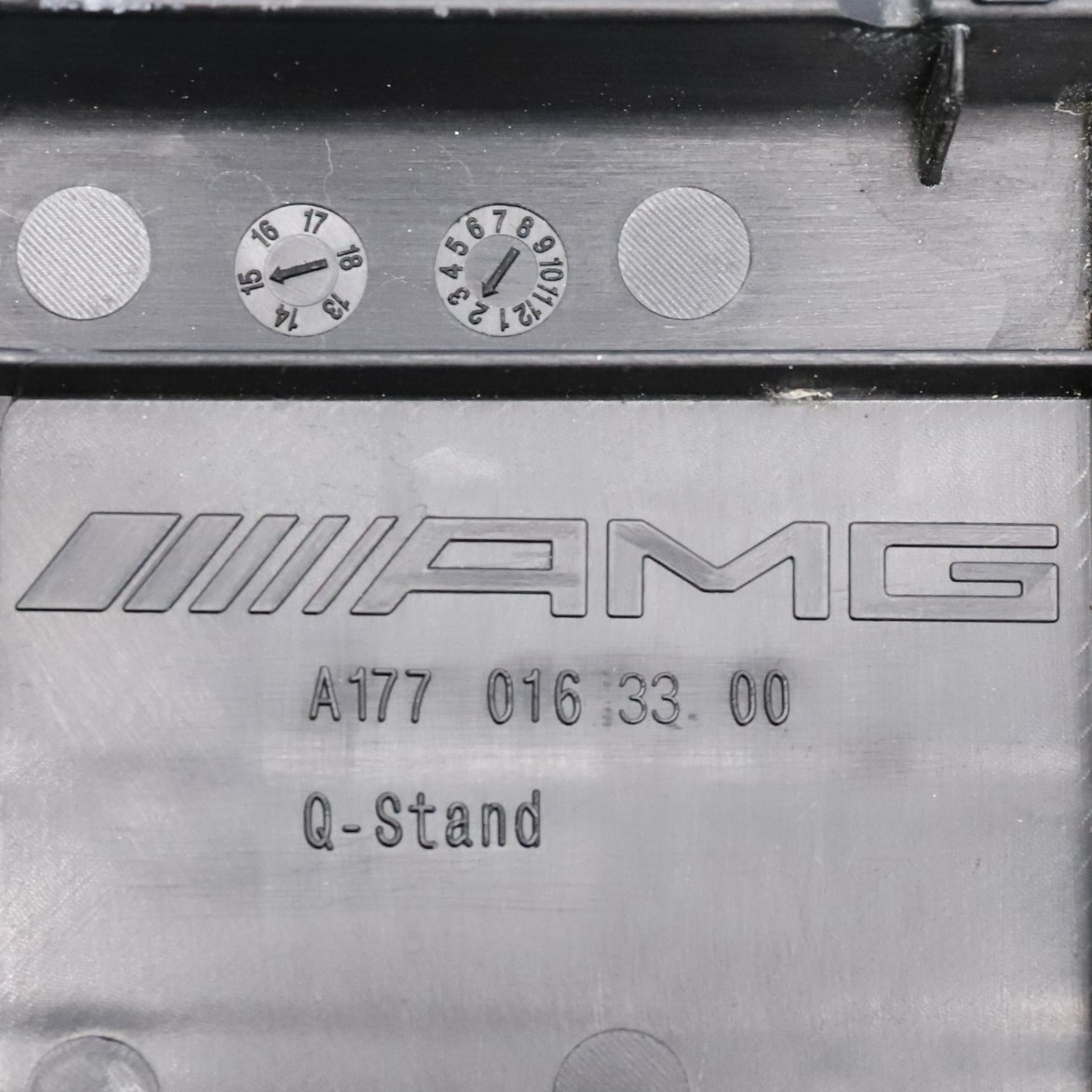 [M-24]ベンツ C63 S AMG エディション1 M177 エンジン カバー A1770163300 S205 W205 中古_画像3
