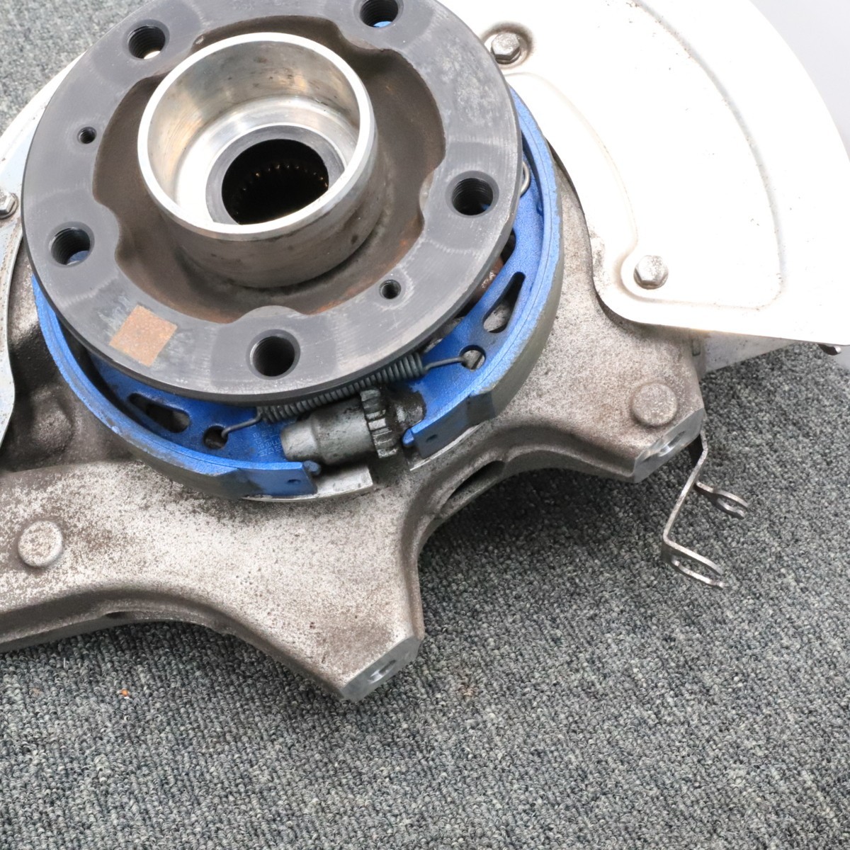 [P-13]ポルシェ 981 Cayman ケイマン GT4 右リア ハブ ナックル Rear Right Wheel Carrier Hub 中古_画像3