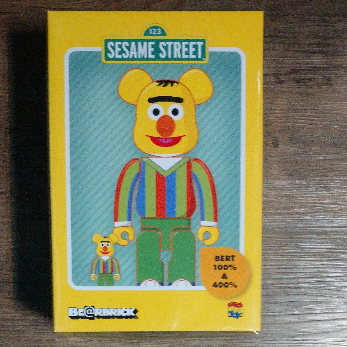 新品 BE@RBRICK BERT 100%&400% ベアブリック sesame street 新品 BE@RBRICK BERT 100%&400% ベアブリック sesame street