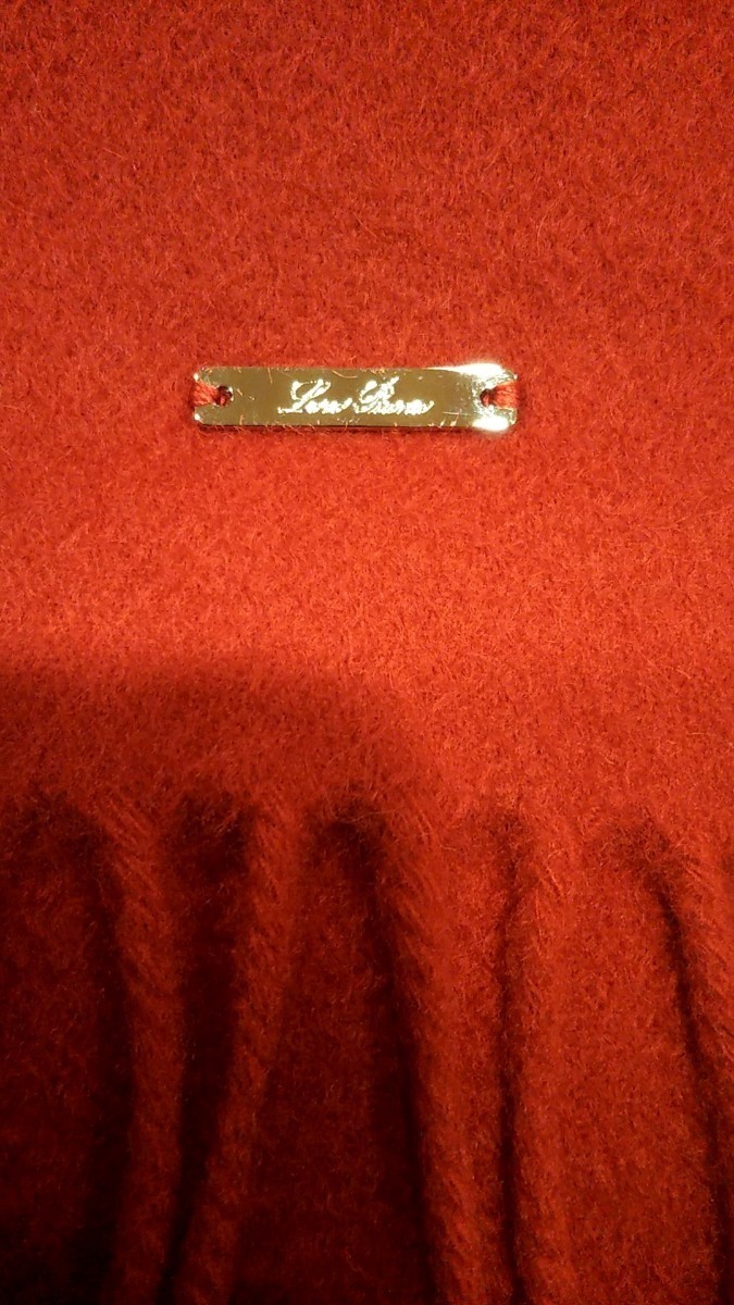 タグ付き 新品 ロロピアーナ Loro Piana ストール 赤 レッド タグ付き 新品 ロロピアーナ Loro Piana ストール 赤 レッド